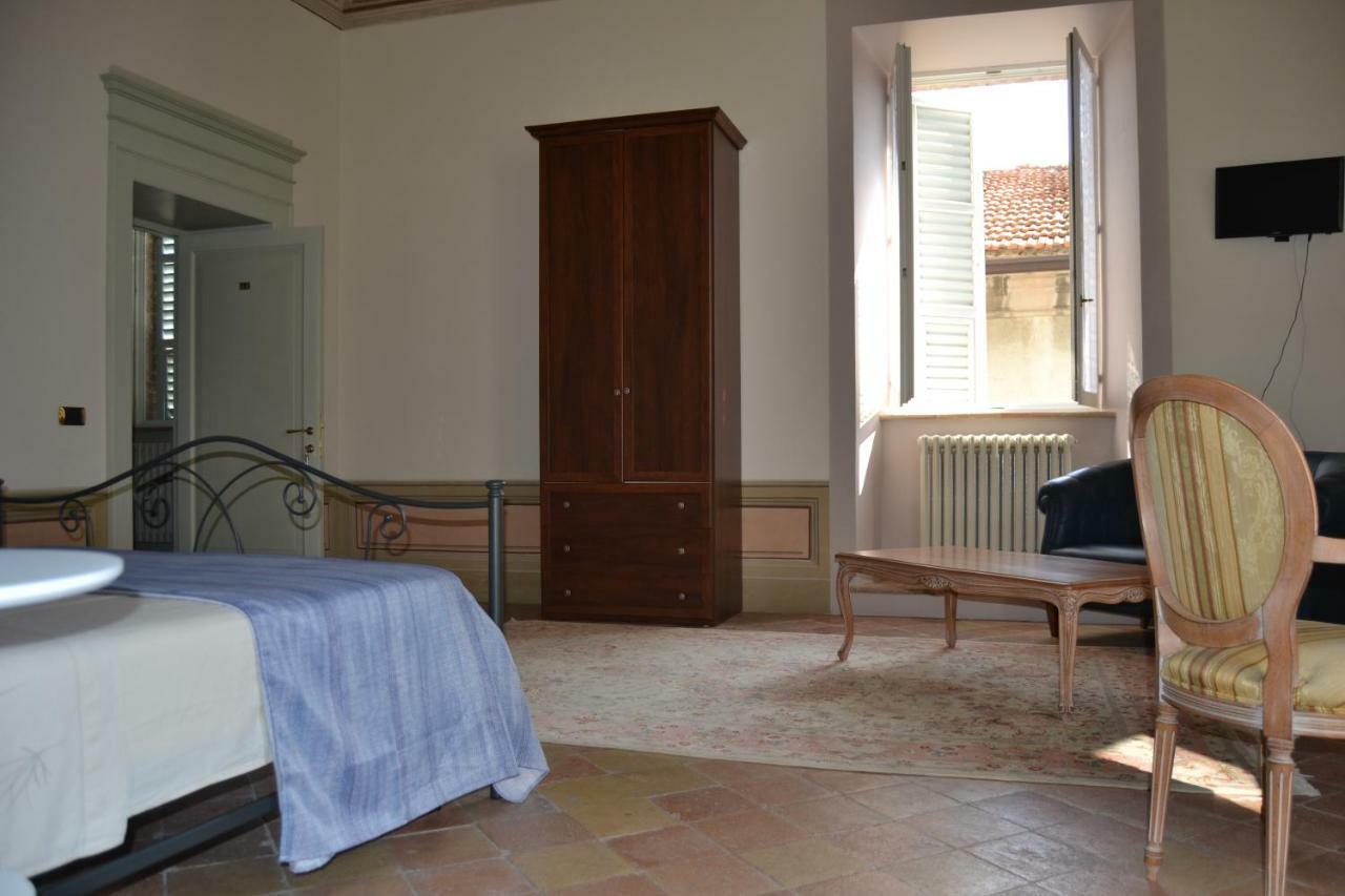 Palazzo Roberti Hotel Monte San Giusto Ngoại thất bức ảnh