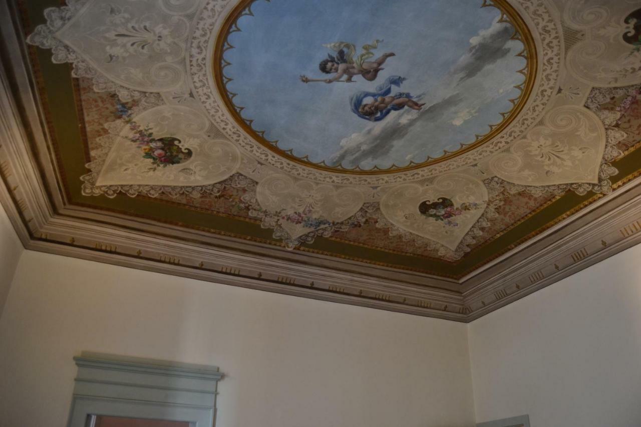 Palazzo Roberti Hotel Monte San Giusto Ngoại thất bức ảnh