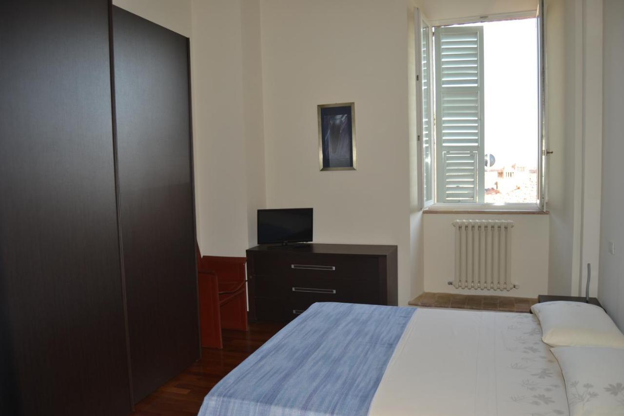 Palazzo Roberti Hotel Monte San Giusto Ngoại thất bức ảnh